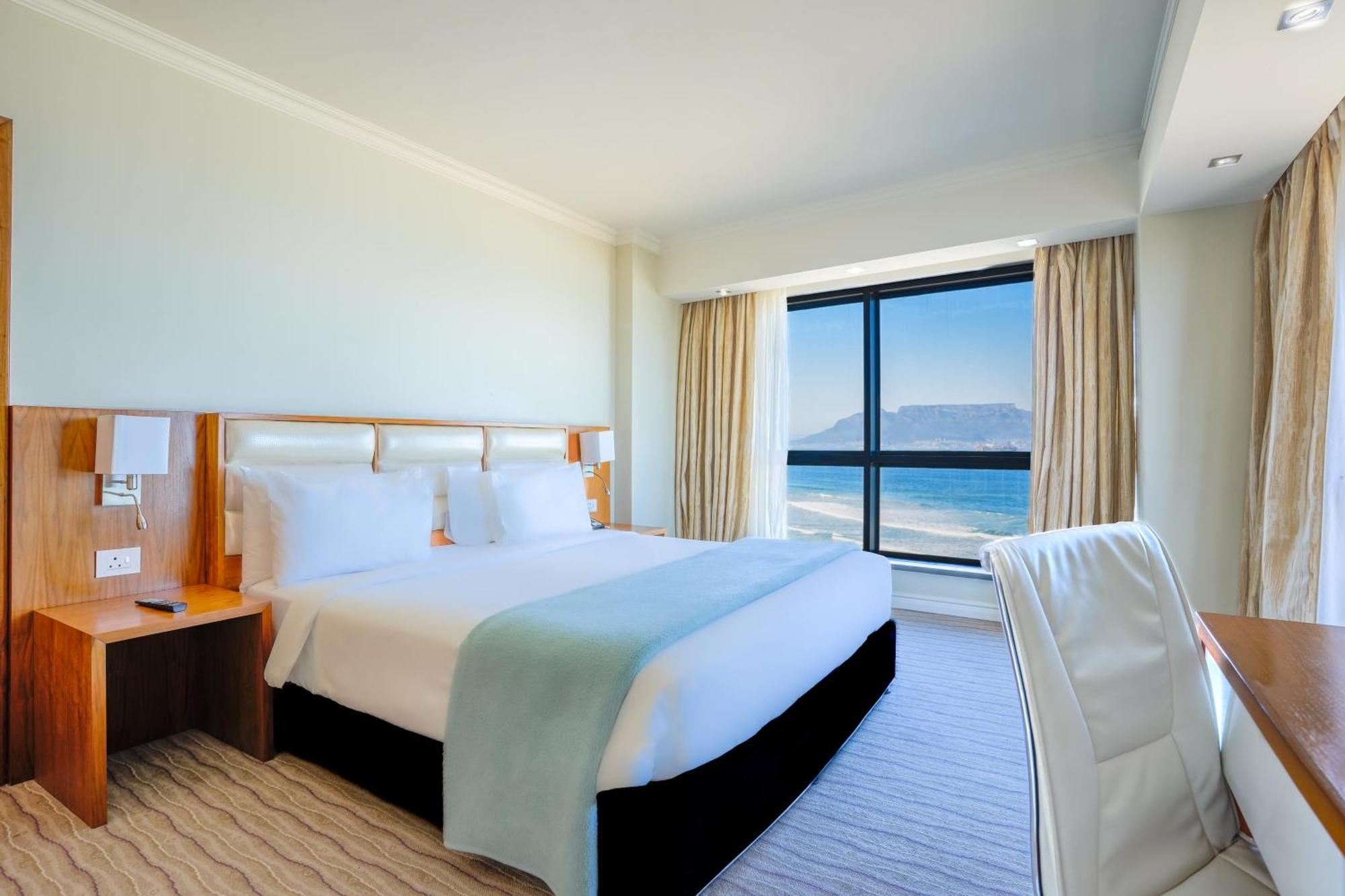 Blaauwberg Beach Hotel Блуберґстранд Екстер'єр фото