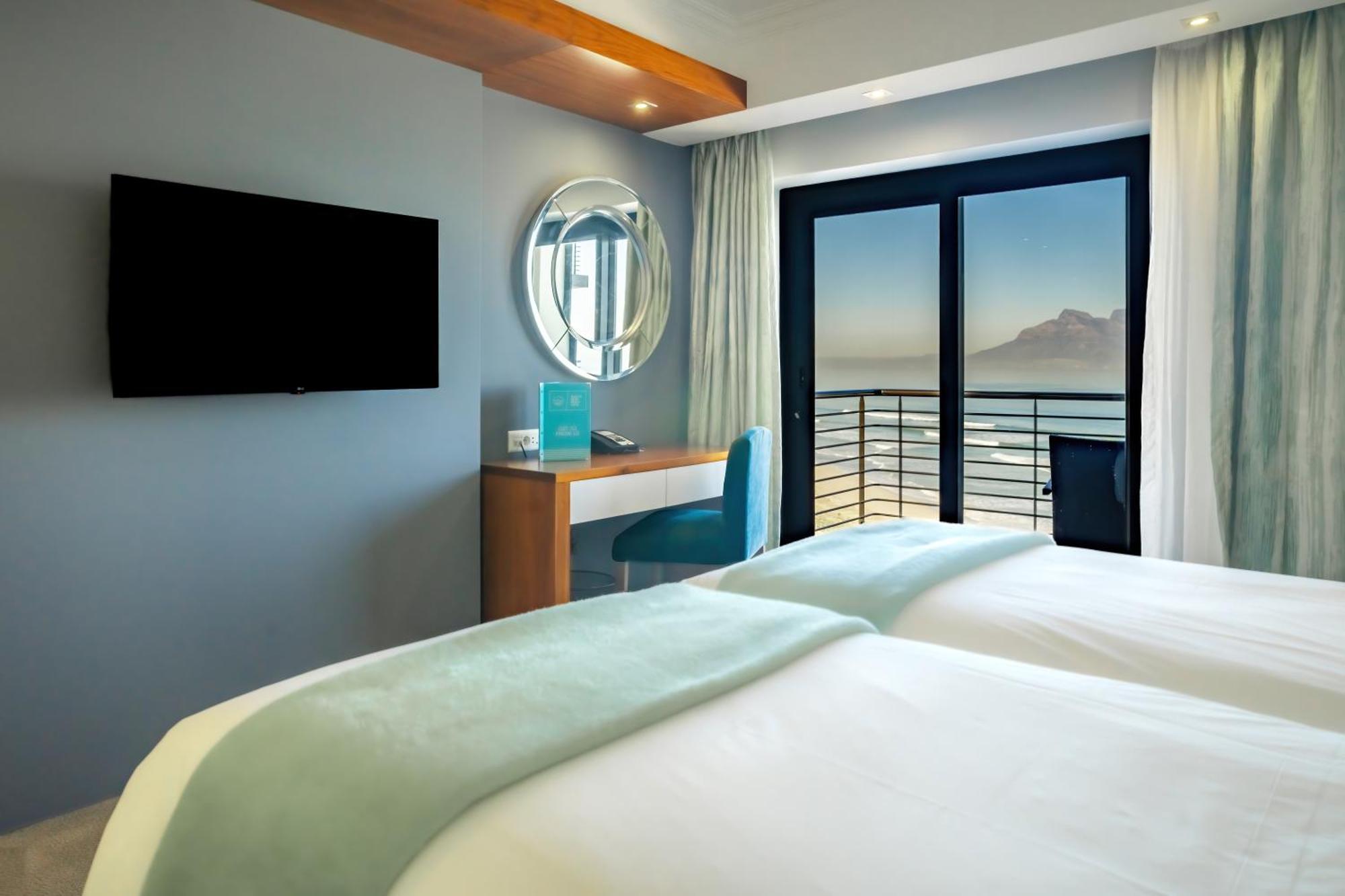Blaauwberg Beach Hotel Блуберґстранд Екстер'єр фото